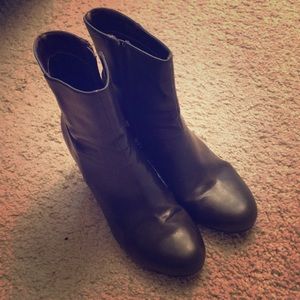 Women’s Bongo Brown 8M Ankle Boots with heel